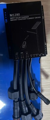 BỘ ĐIỀU KHIỂN SẠC VÀ CHIẾU SÁNG NLMT